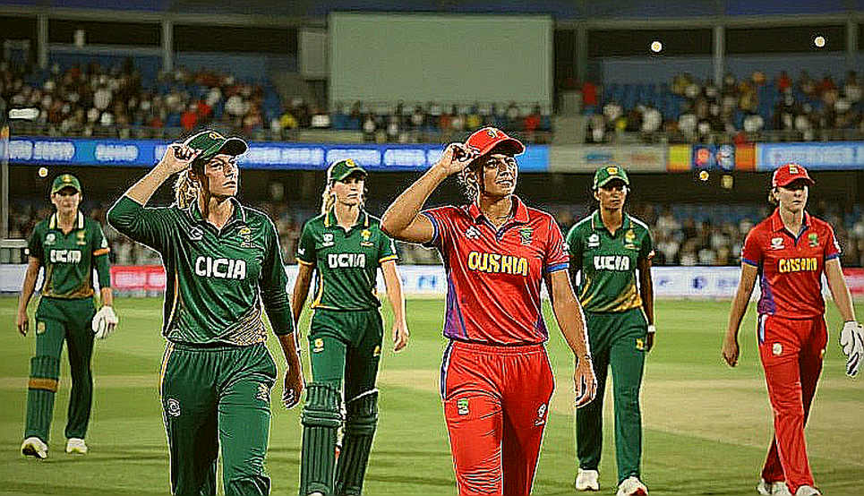 পিসিবির গোলাপি দিন: চার নম্বর ওয়ানডে, বিক্রি হওয়া জার্সি আর একটা অনুপস্থিত ঘোষণা