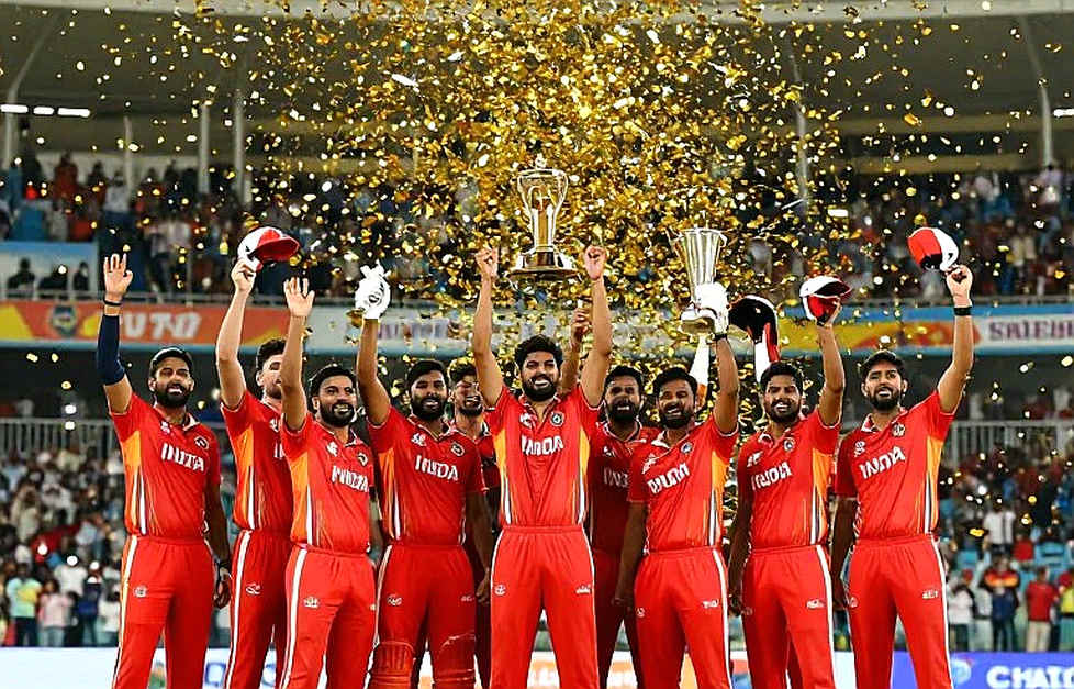 স্মার্ট কন্ট্রাক্টের নীরব ইনিংস: ক্রিকেটের অর্থনীতিতে ব্লকচেইন ঢুকছে যে দরজা দিয়ে