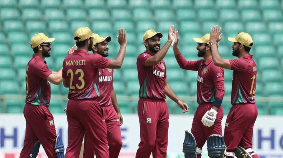 শেষ বলের নীরবতা: বাংলাদেশ ক্রিকেটের শোক, ডায়াস্পোরা আর ফিরে আসার স্মৃতি