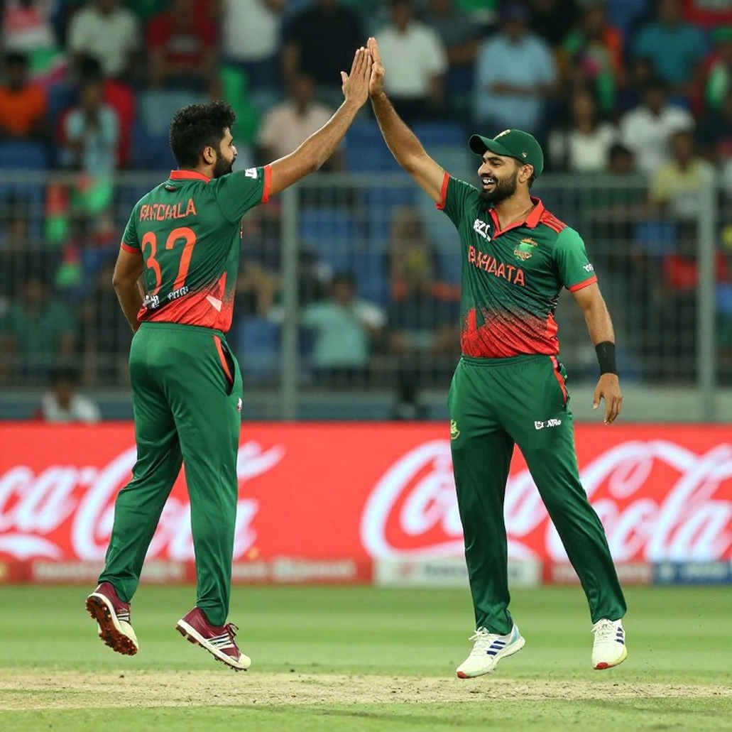স্মার্ট কন্ট্রাক্টের যুগে ক্রিকেটের খেলোয়াড়-অর্থনীতি: ক্লজ, টোকেন আর বোর্ড-ক্ষমতার হিসাব